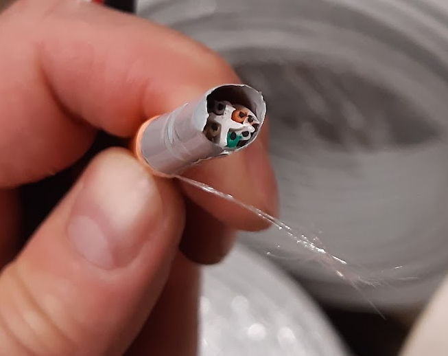 Kabel securityNET U/UTP kategoria 6A LSZH Cca 500m