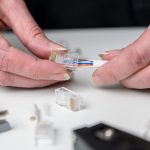 Wtyk przelotowy typu EZ RJ45 kategorii 5e UTP
