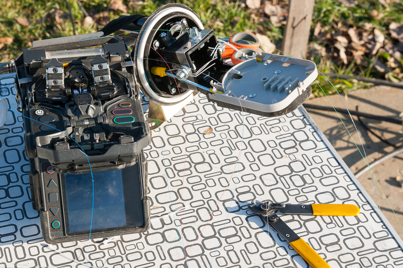96J Fiber Optic Splice Closure equipped with 4 round ports